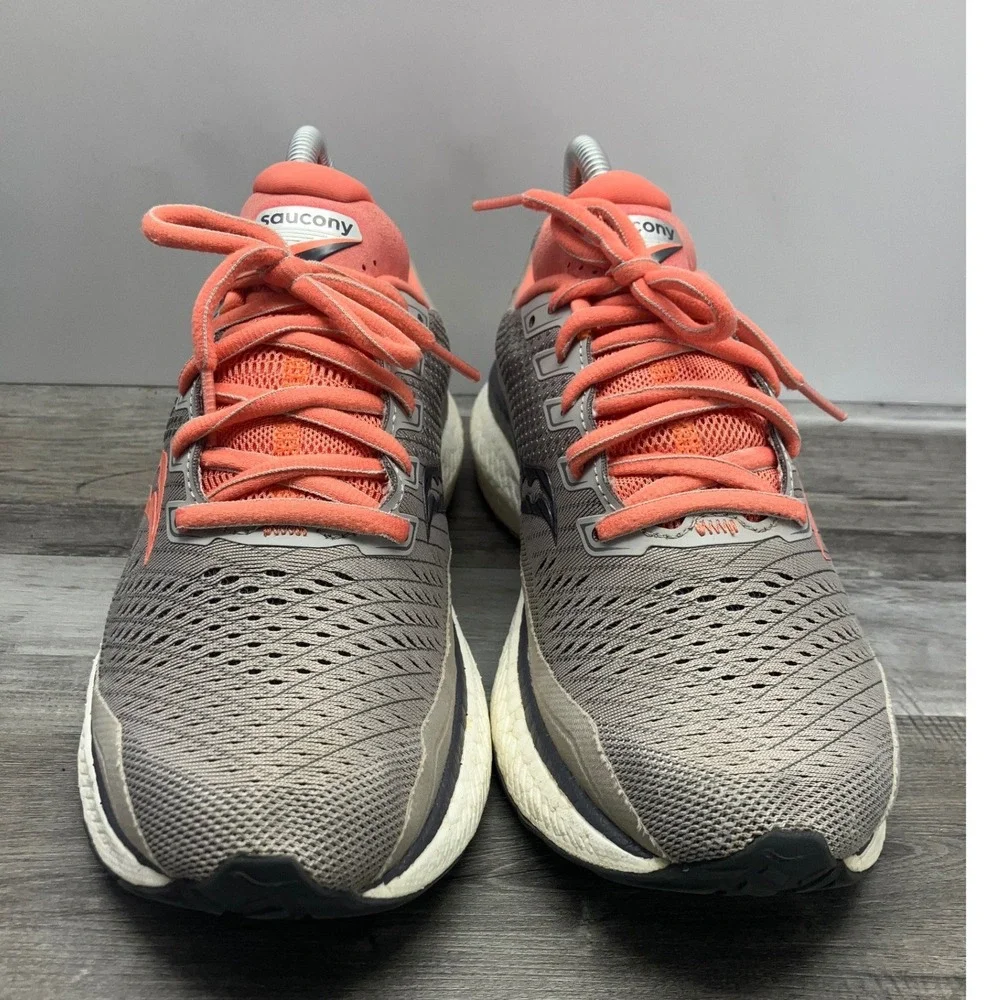 Saucony Triumph 18 Womens Running Shoes Gray Coral S10595-30 Size 7.5 PWRRUN+ - Picture 3 of 7